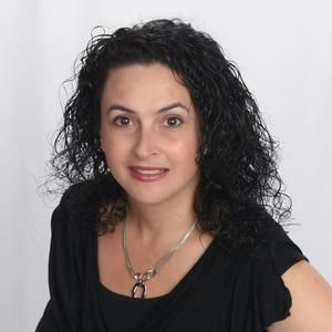 Meet your Posher, Deneal